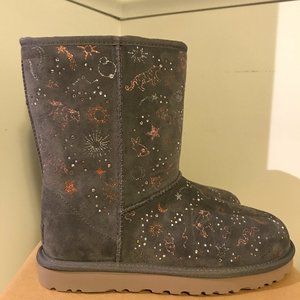 UGG Classic Zodiac Short Size 8